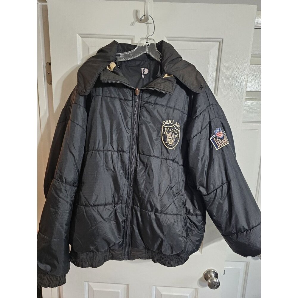 Vintage Pro Player Oakland Raiders Puffer Jacket XL Black Archival Gorpcore Rare - Picture 2 of 12